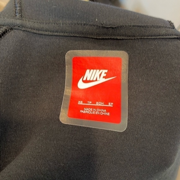 Nike Tech Fleece Hoodie Size XS - Picture 2 of 7